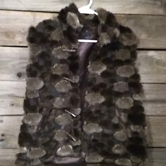 Baxis Winter Fur Vest - Picture 1 of 5